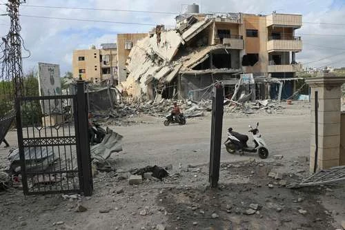 Israel y Líbano acuerdan extender alto el fuego 45 días   