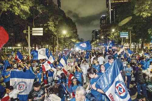 Azulinos festejan la décima   