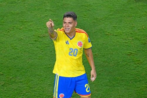 Colombia, el último invitado a octavos   