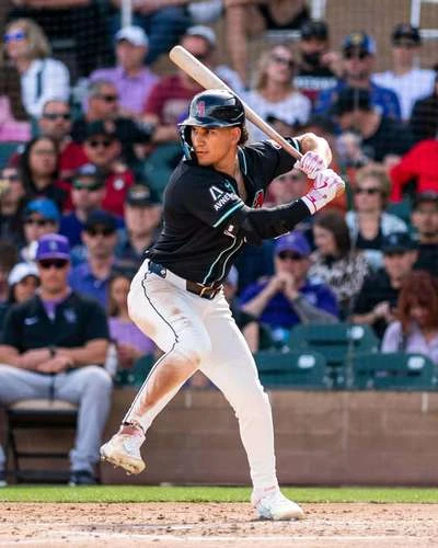 Alek Thomas reforzará a Dodgers   