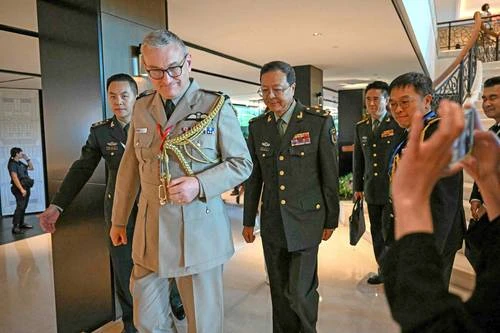 China advierte sobre desafíos globales y pide cuidar el orden de la posguerra   