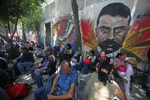 Poco avance en nueva reunión entre autoridades y maestros de Oaxaca   