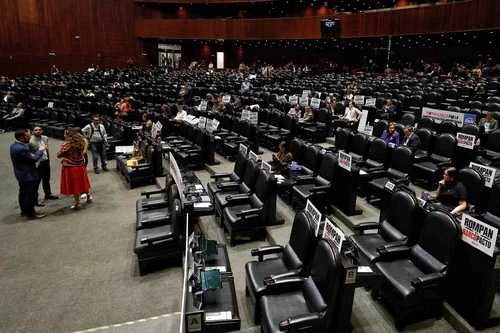 Reforma para aplazar elección judicial, avalada en San Lázaro   