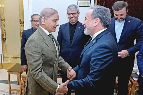 Canciller de Irán abandona Pakistán sin negociar con EU   