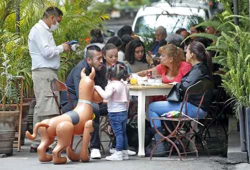 El Día del Padre genera hasta  48 mil 500 mdp  en el comercio   