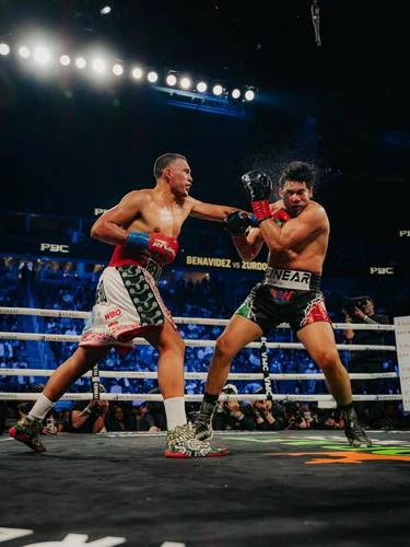 Benavidez, atrapado en una pelea que nunca ocurrió con el Canelo    