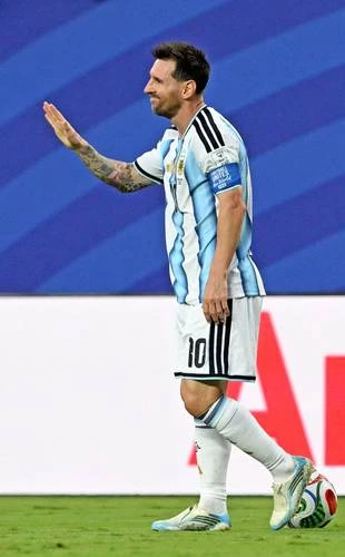 Argelia se quejó por la no sanción a Messi    