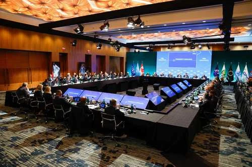 FIFA repartirá casi 900 mdd en premios para las selecciones    