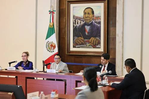 Julio Hernández López: Astillero   