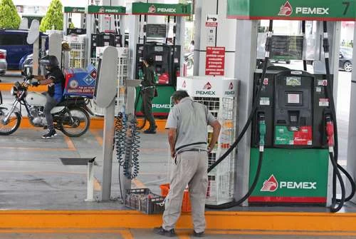 Resistiendo presiones de Medio Oriente   