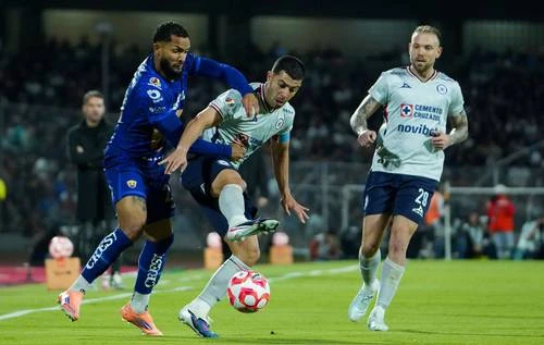 Cruz Azul no necesita estadio, porque su casa es el país: Huiqui   