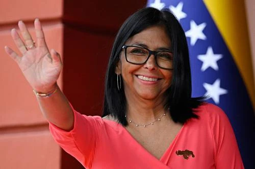 Pacta Venezuela con BP explotar un billón de pies cúbicos de gas   