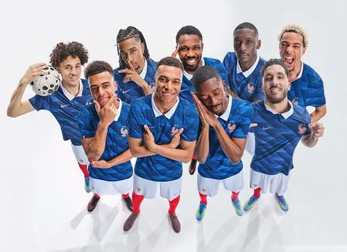 Francia llegará a la Copa con una ofensiva que vale mil mdd   