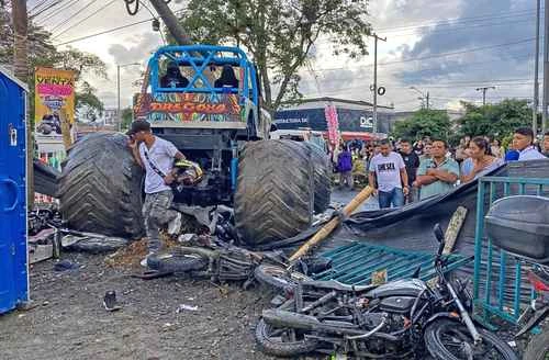 Colombia: 2 muertos y 37 heridos por Monster Truck   