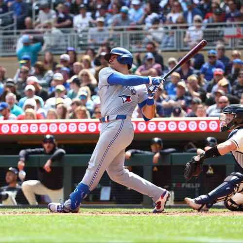 Jonrón del tricolor Brandon Valenzuela en paliza 11-4 de los Azulejos a Mellizos   