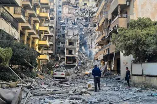 Mantiene Israel bajo fuego a Tiro; destruye legado histórico de Líbano   