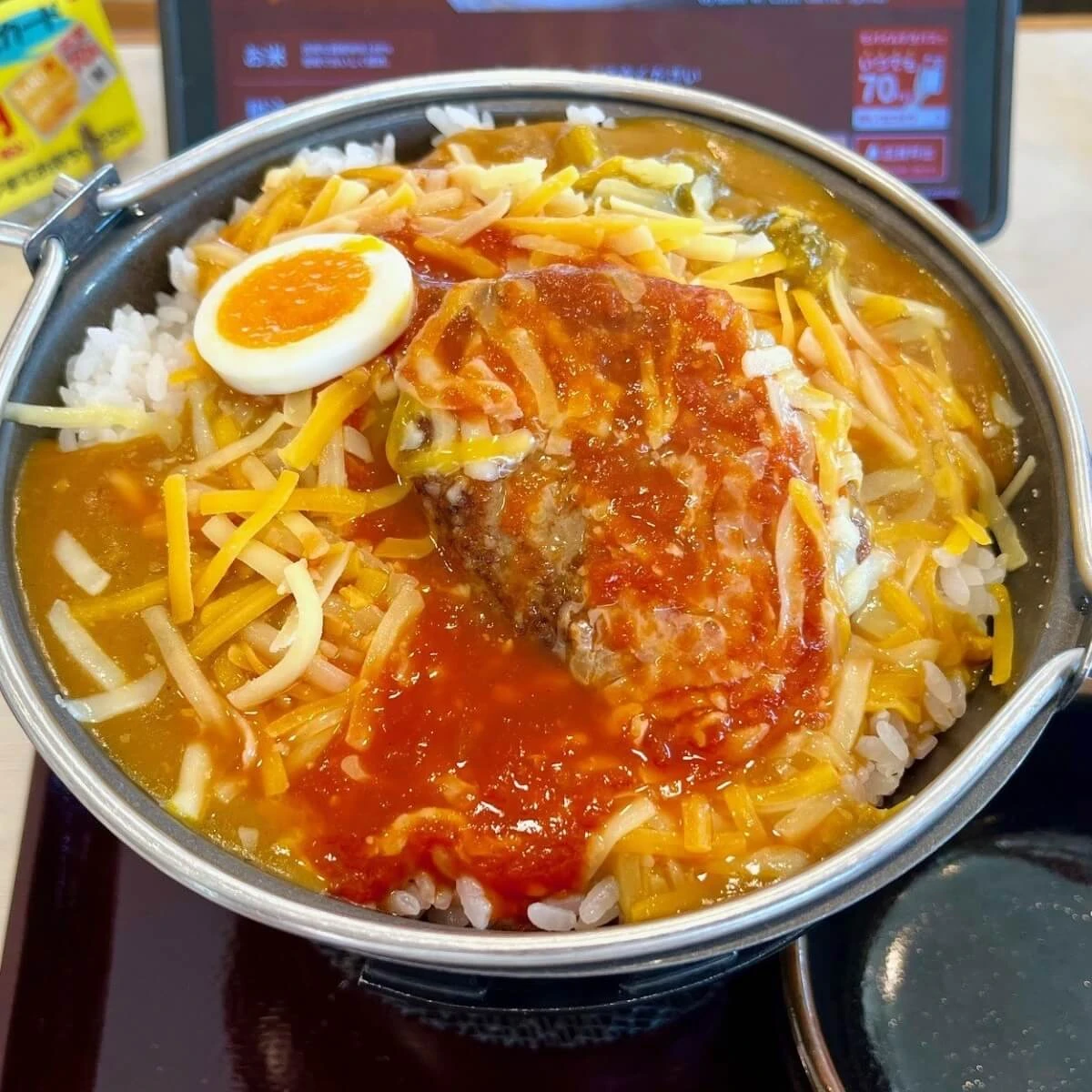 【実食レポ】すき家「灼熱の焼きハンバーグカレー」は子供も大人も虜に！映画クレヨンしんちゃんコラボを超える完成度に注目