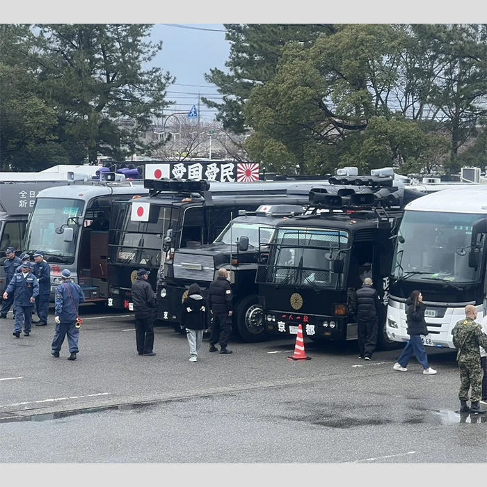 金沢に街宣車80台が集結、「反日テロリスト記念館」反対運動で右翼が勝利宣言