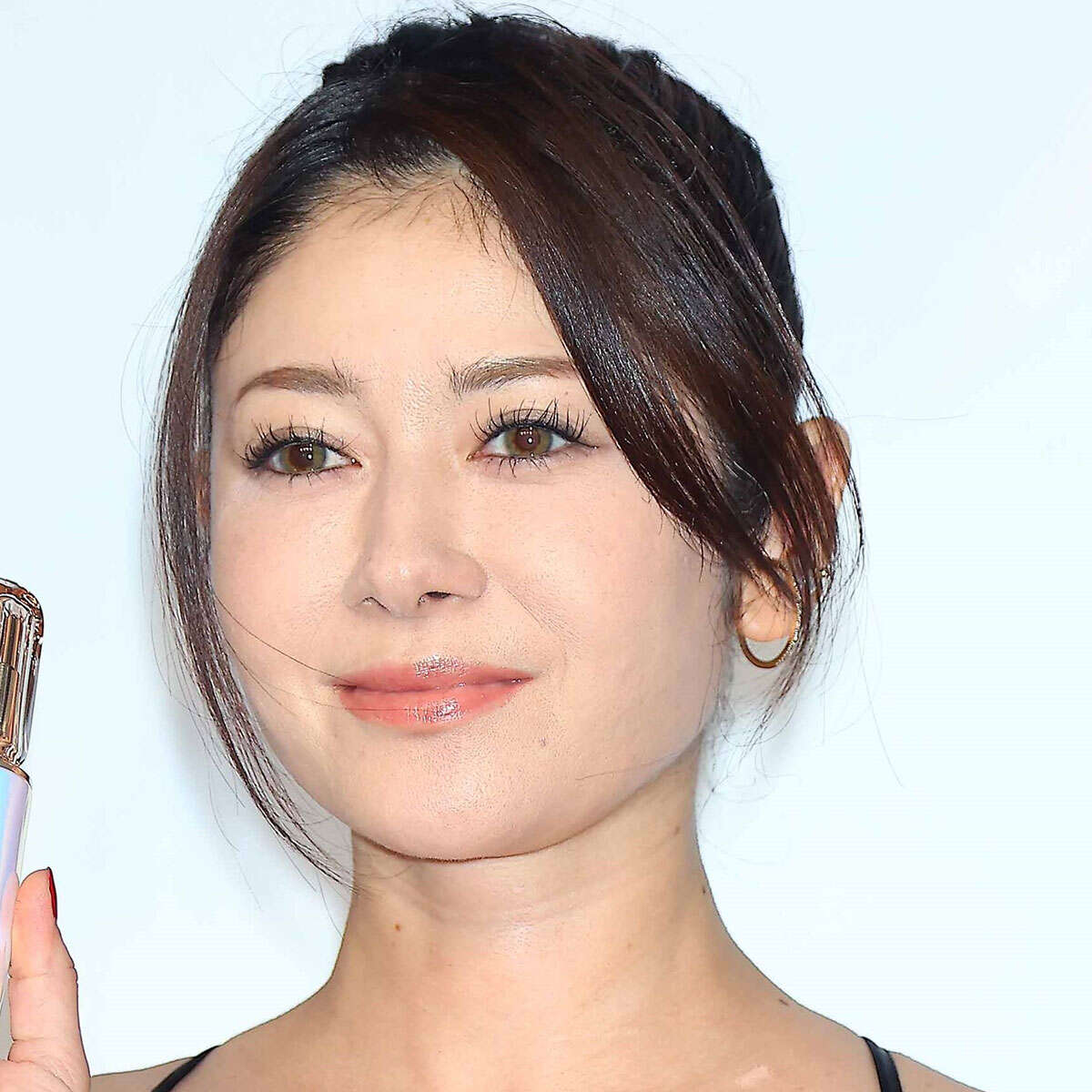 「ティンコンカンコン」が殺到で！真木よう子、体調回復後のインスタで注目された「騒動コメントへの反応」