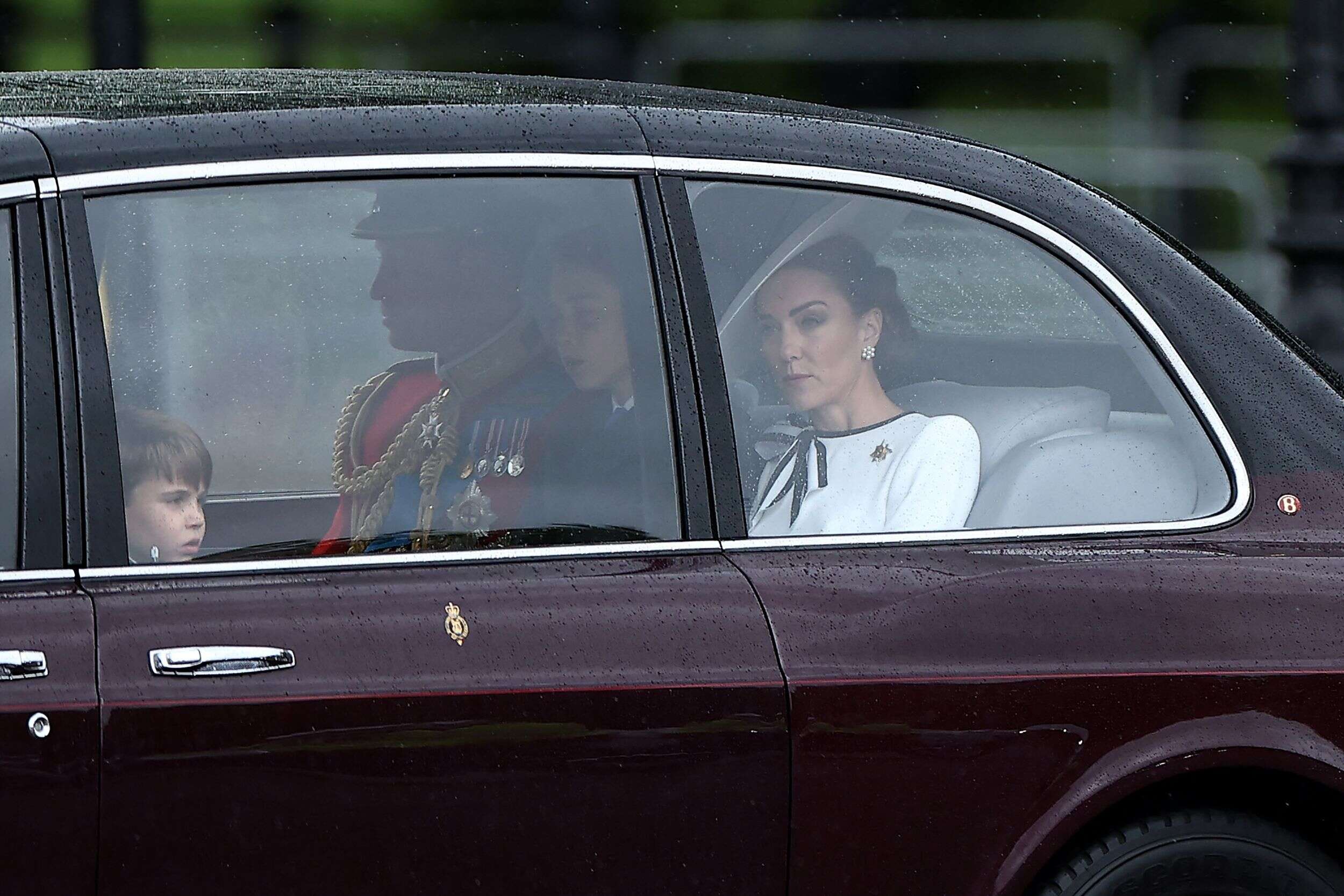 Reaparece Kate Middleton: las mejores imágenes del desfile militar Trooping the Colour