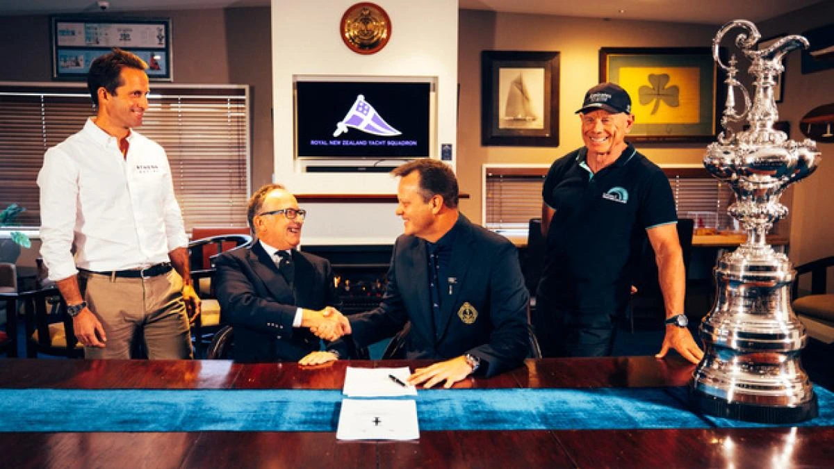 America's Cup 2027, firmato il protocollo. Tutte le regole della sfida di Napoli