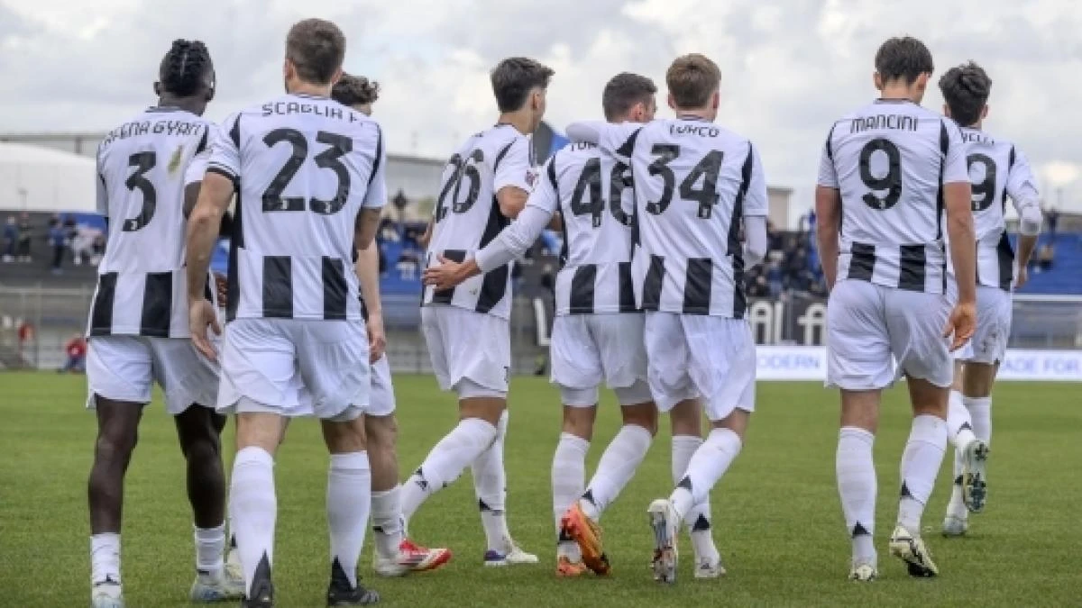 Ecco le 28 squadre che si giocano la B, ci sono anche Atalanta e Juve. Il Milan rischia la D