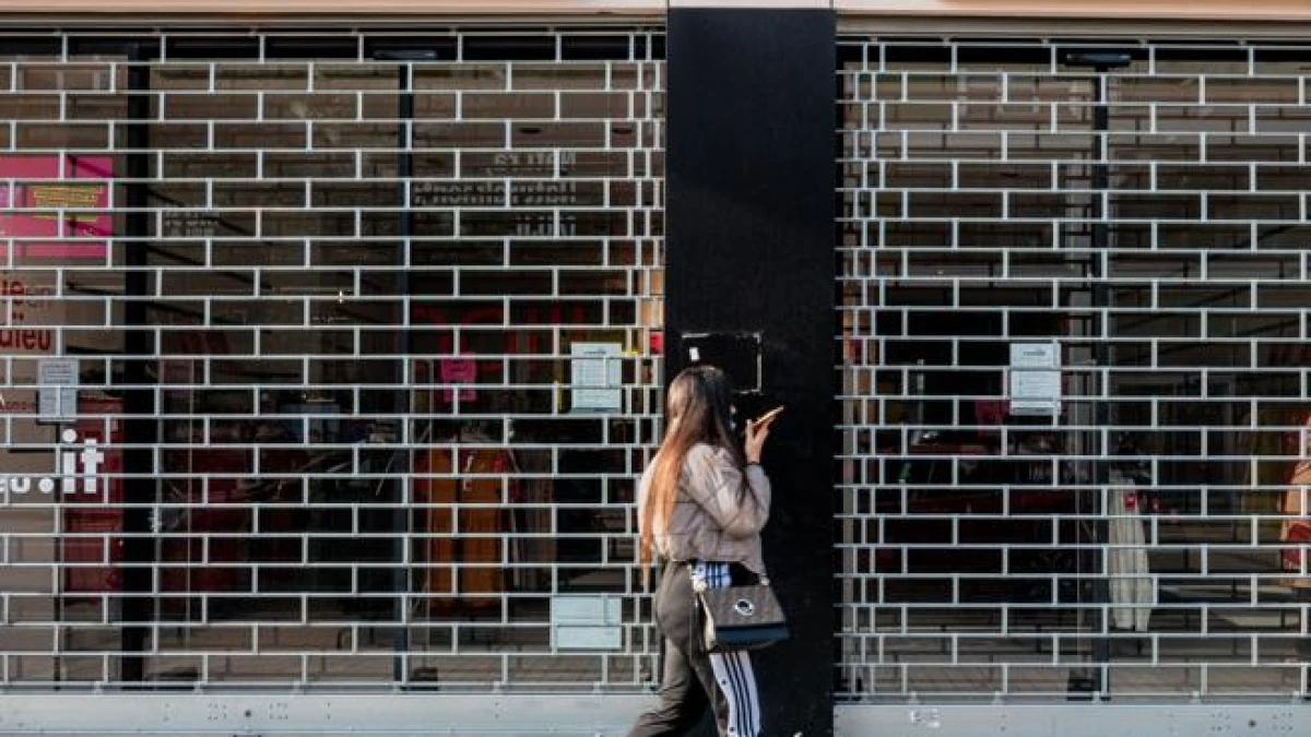Torino, sempre meno negozi, sempre più Airbnb. La «riconversione» rimette in moto il mercato, ma i costi sociali sono alti