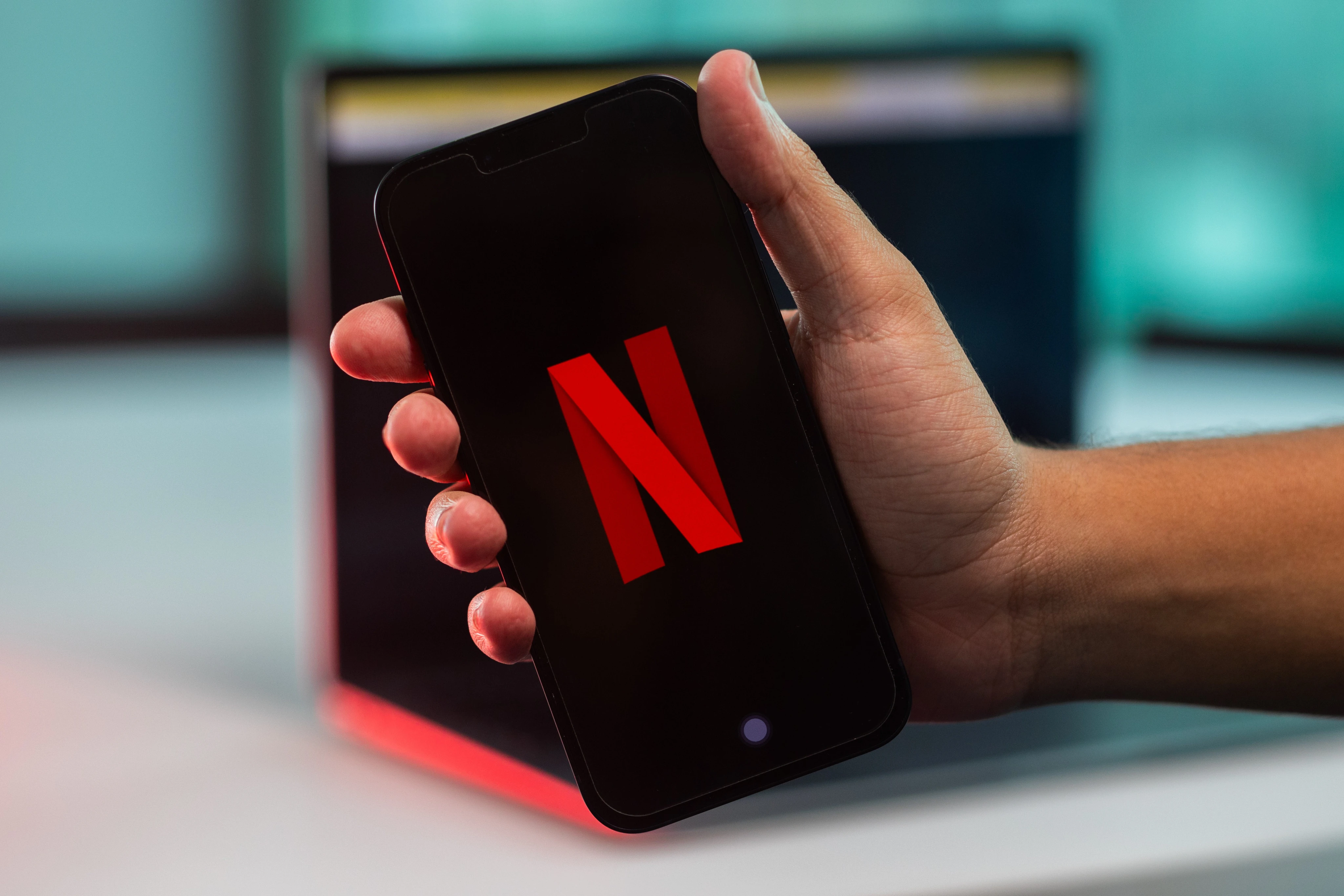 Aplicativos para assistir a filmes e séries grátis da Netflix valem a pena?