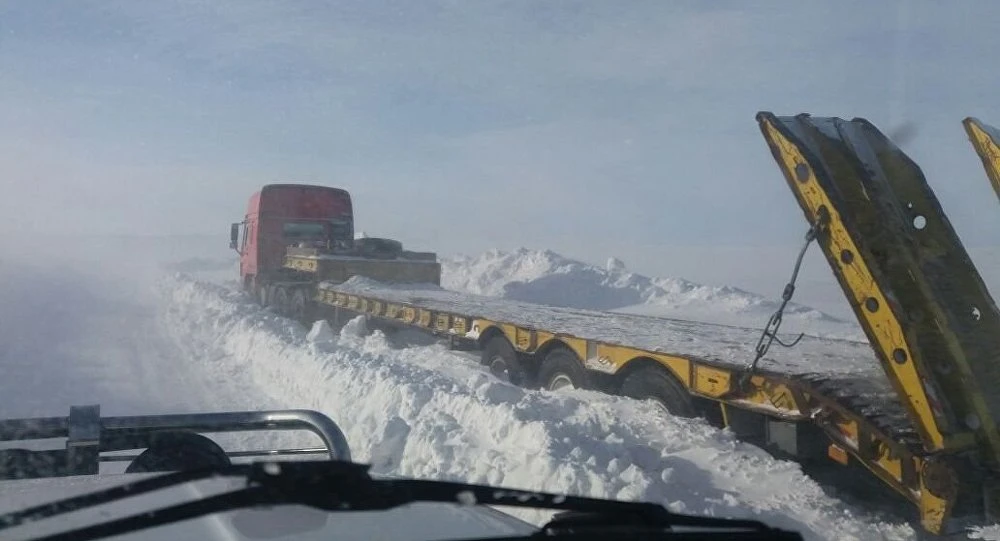 Как выжить в буран на трассе