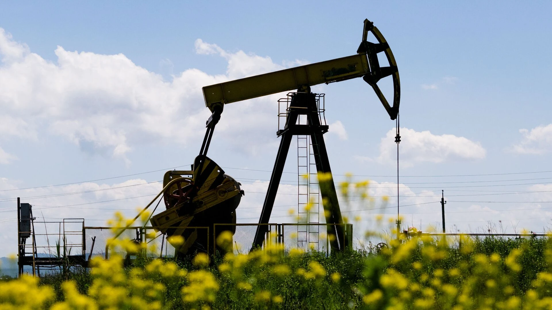 Цена нефти марки Brent выросла почти до $111 за баррель