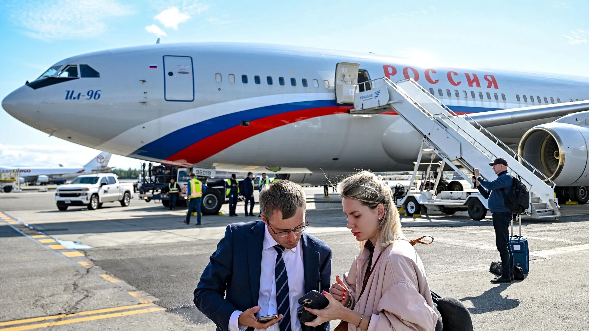 Российские журналисты прилетели на Аляску