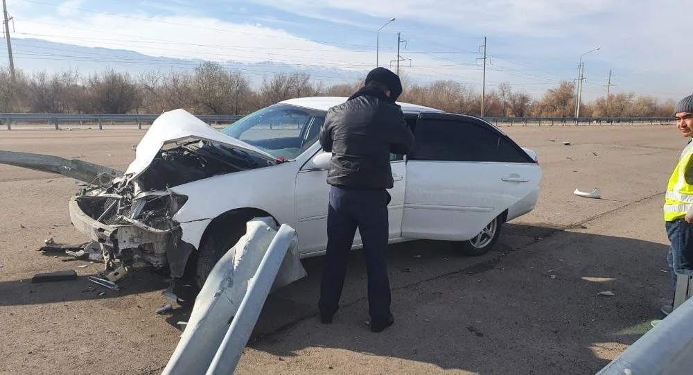 Житель Алматинской области угнал машину, попал в ДТП и скрылся с места аварии