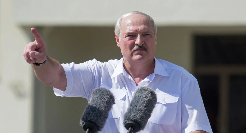 Лукашенко потребовал отчислить студентов, участвующих в акциях протеста