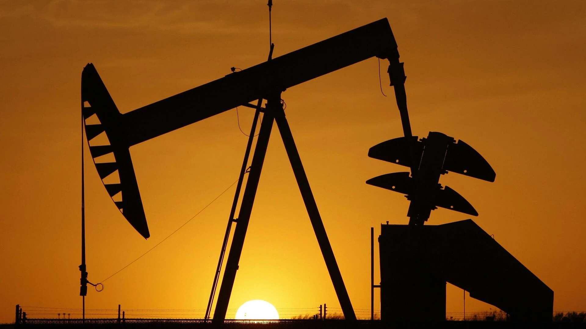 Цена на нефть Brent превысила $118 за баррель