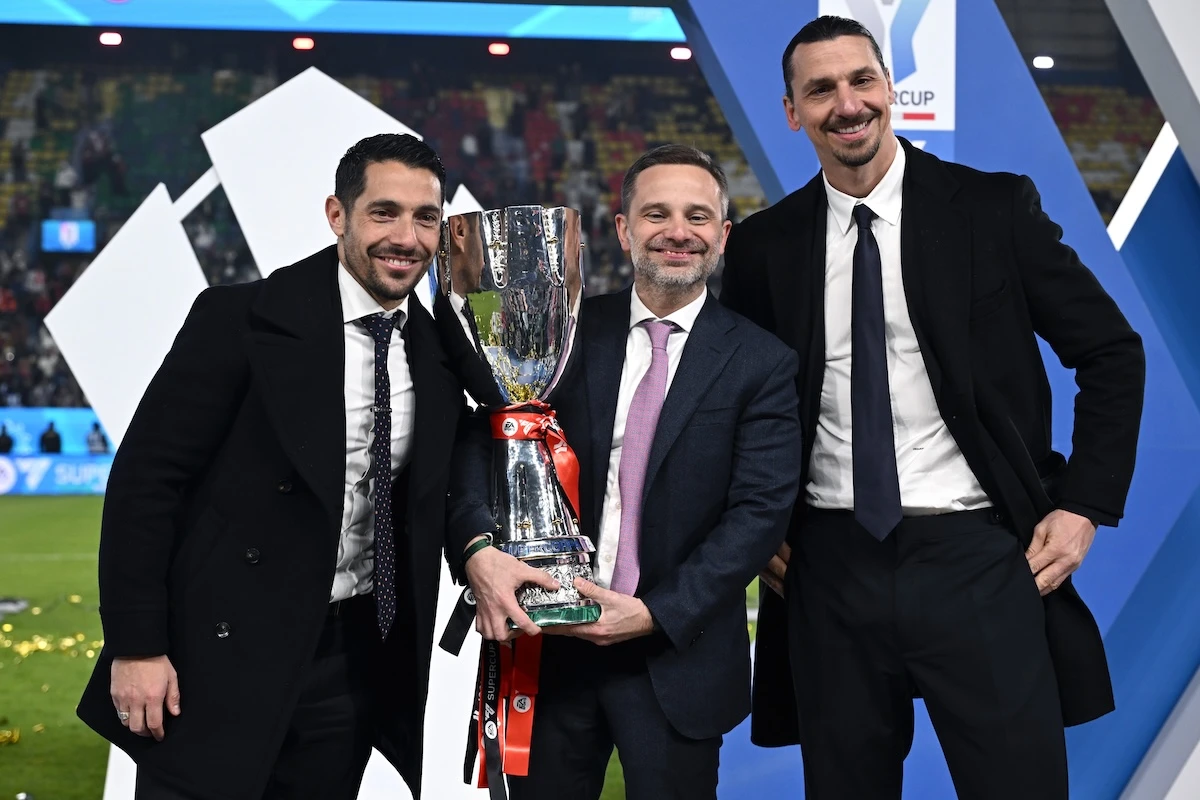 pochi secondi faCosa fa esattamente un «direttore tecnico», in una squadra di calcio?E che differenza c'è col direttore sportivo? Quali sono i loro rapporti con l'amministratore delegato? Un po' di risposte attorno a cariche a volte un po' nebuolose