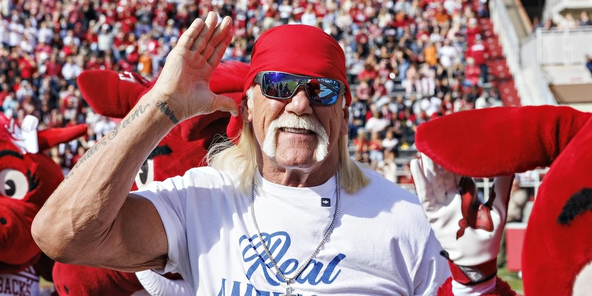 4 minuti faÈ morto Hulk HoganTra gli anni Ottanta e Novanta rese il wrestling americano famoso in tutto il mondo: aveva 71 anni