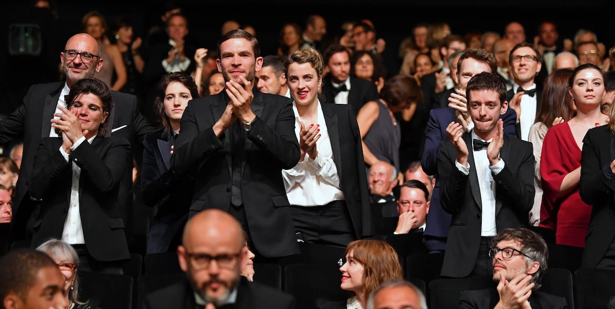 La durata degli applausi a Cannes sta sfuggendo di manoSono quasi sempre pilotati e non sono un indicatore affidabile del gradimento dei film, eppure continuano a essere cronometrati e sbandierati