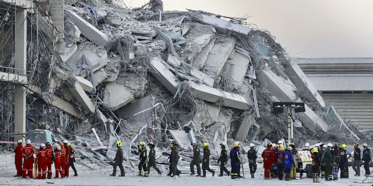 È stato arrestato un dirigente di una società cinese che stava costruendo il grattacielo crollato a Bangkok per il terremoto di fine marzo