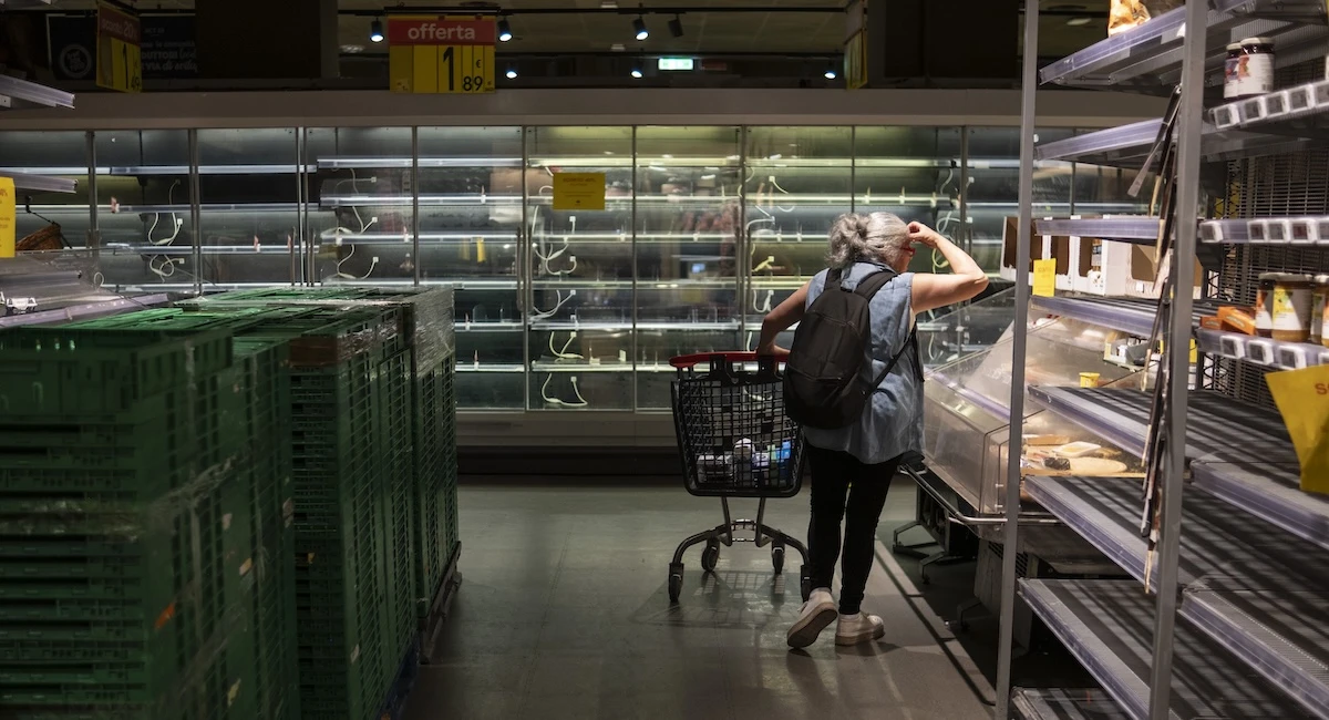 3 minuti faPerché Carrefour se ne va dall’ItaliaNon ha saputo reggere la concorrenza delle altre catene e ha puntato su un modello sbagliato: i negozi in franchising