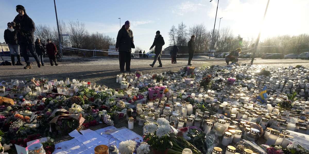 È stato identificato l’uomo che la settimana scorsa in Svezia ha ucciso 10 persone e se stesso in una scuola