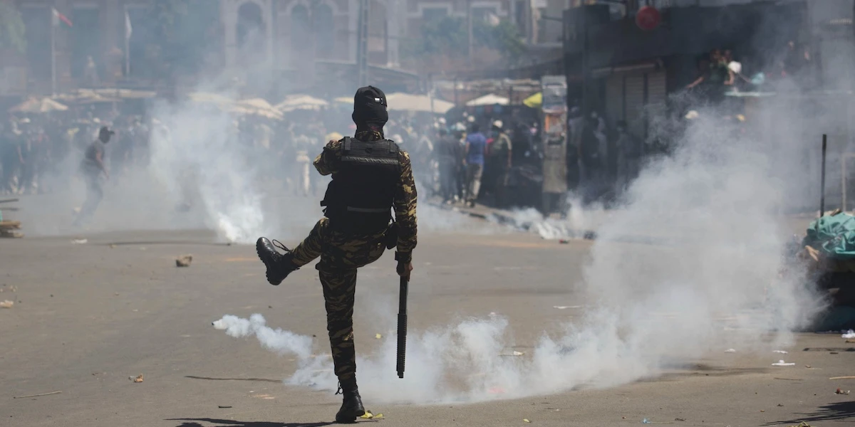 pochi secondi faNon si sa dove sia il presidente del MadagascarHa detto di essersi rifugiato in un «luogo sicuro», dopo settimane di violente proteste che chiedono le sue dimissioni