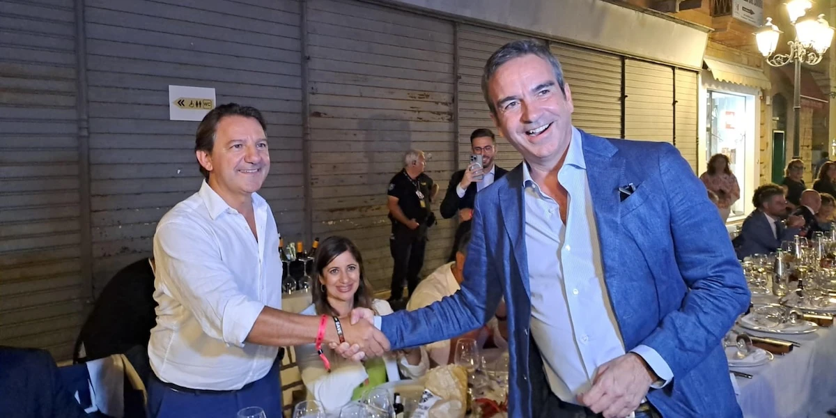 pochi secondi faIn Calabria gli exit poll danno avanti la destraCom'era ampiamente prevedibile, il presidente uscente Roberto Occhiuto è in vantaggio su Pasquale Tridico del centrosinistra
