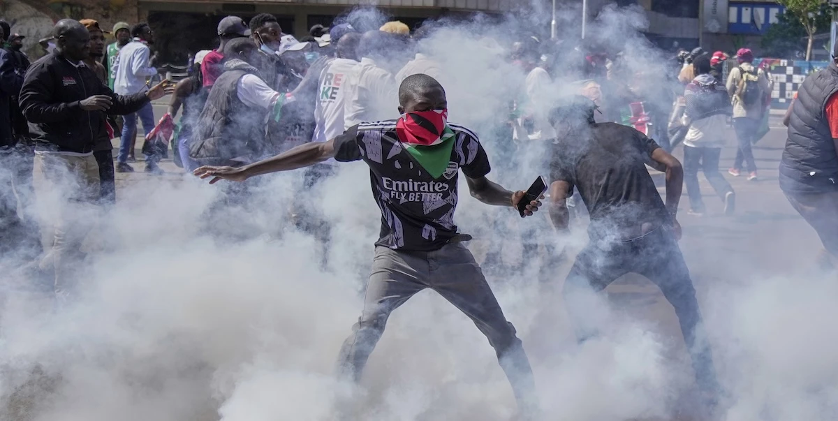 A un anno dalle grosse proteste in Kenya non è cambiato quasi nienteTra giugno e luglio 60 persone furono uccise in rivolte antigovernative: oggi si protesta ancora, in gran parte per gli stessi motivi