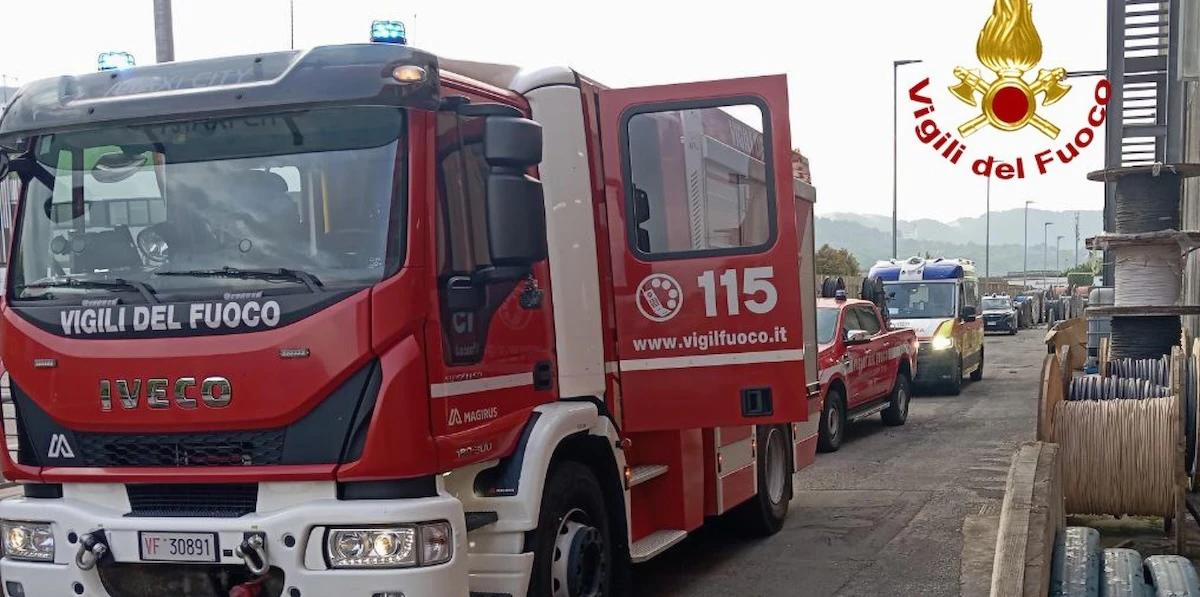 pochi secondi faTre lavoratori sono morti e uno è disperso a causa di un’esplosione in un’azienda che smaltisce rifiuti in provincia di Caserta