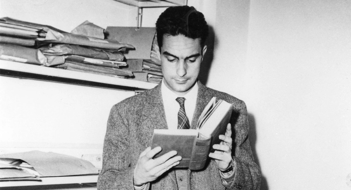 pochi secondi faItalo Calvino dedicò più tempo ai libri degli altri che ai suoiStudiato e ammirato per le cose che scrisse, fu influente e “impegnato” anche per ciò che lesse, valutò e contribuì a far pubblicare
