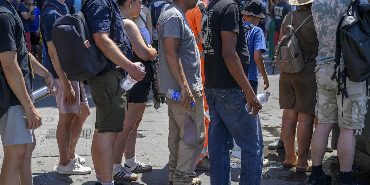 2 minuti faSta per finire questo gran caldoDalla prossima settimana le temperature cominceranno ad abbassarsi, grazie all’arrivo di correnti più fresche dall’Atlantico