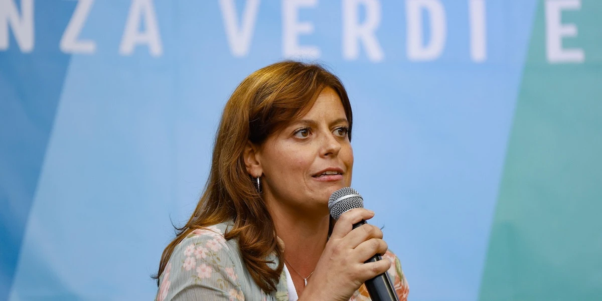 3 minuti faIlaria Salis dice di voler essere processata, ma in ItaliaMentre il parlamento europeo deve decidere se revocare la sua immunità da europarlamentare, come ha chiesto il governo ungherese
