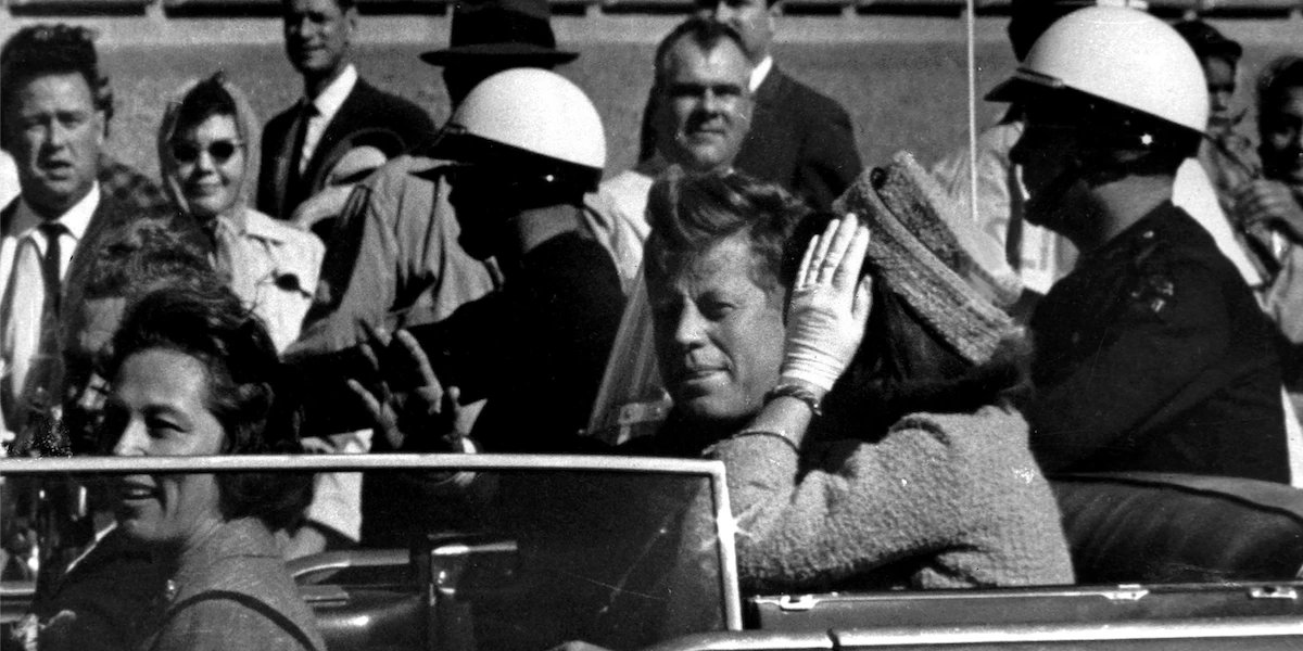 I nuovi documenti sull’omicidio di J.F. Kennedy non dicono niente di che, almeno per oraSono stati appena pubblicati dall'amministrazione Trump, ma gli storici e i ricercatori non ci hanno ancora trovato grosse novità