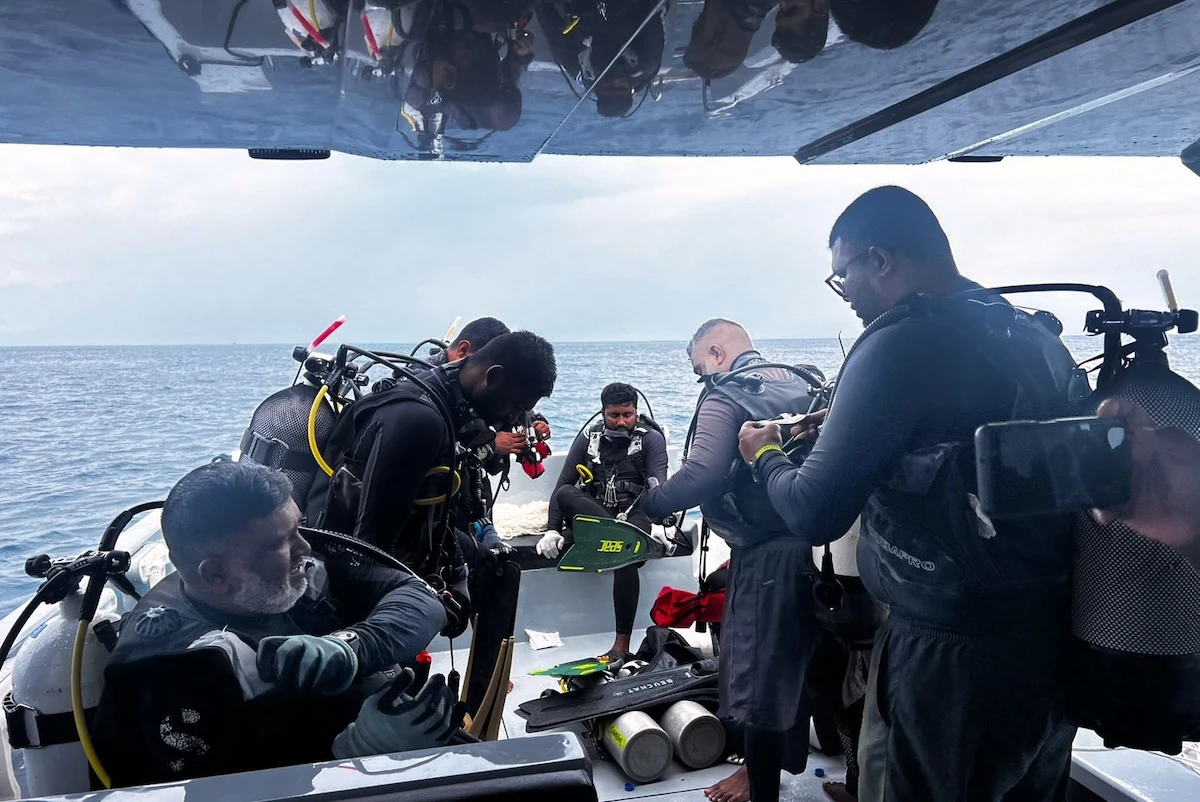 4 minuti faÈ morto uno dei sommozzatori che stavano cercando i corpi degli italiani morti alle MaldiveLe ricerche erano state interrotte per il maltempo ed erano riprese sabato mattina