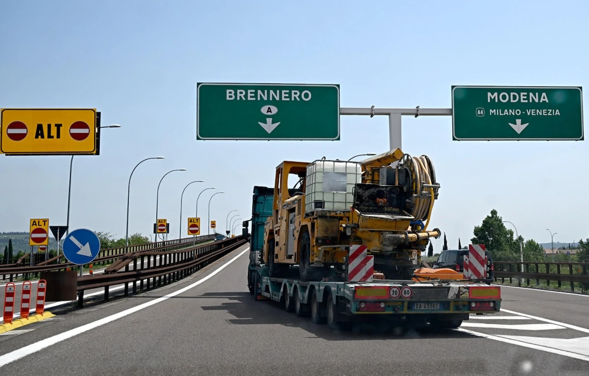 1 minuto faÈ iniziata la chiusura dell’autostrada del Brennero, da Vipiteno fino in Austria